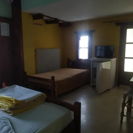 Triple Studio Room In Mylopotamos Beach Tsangarada Exterior photo